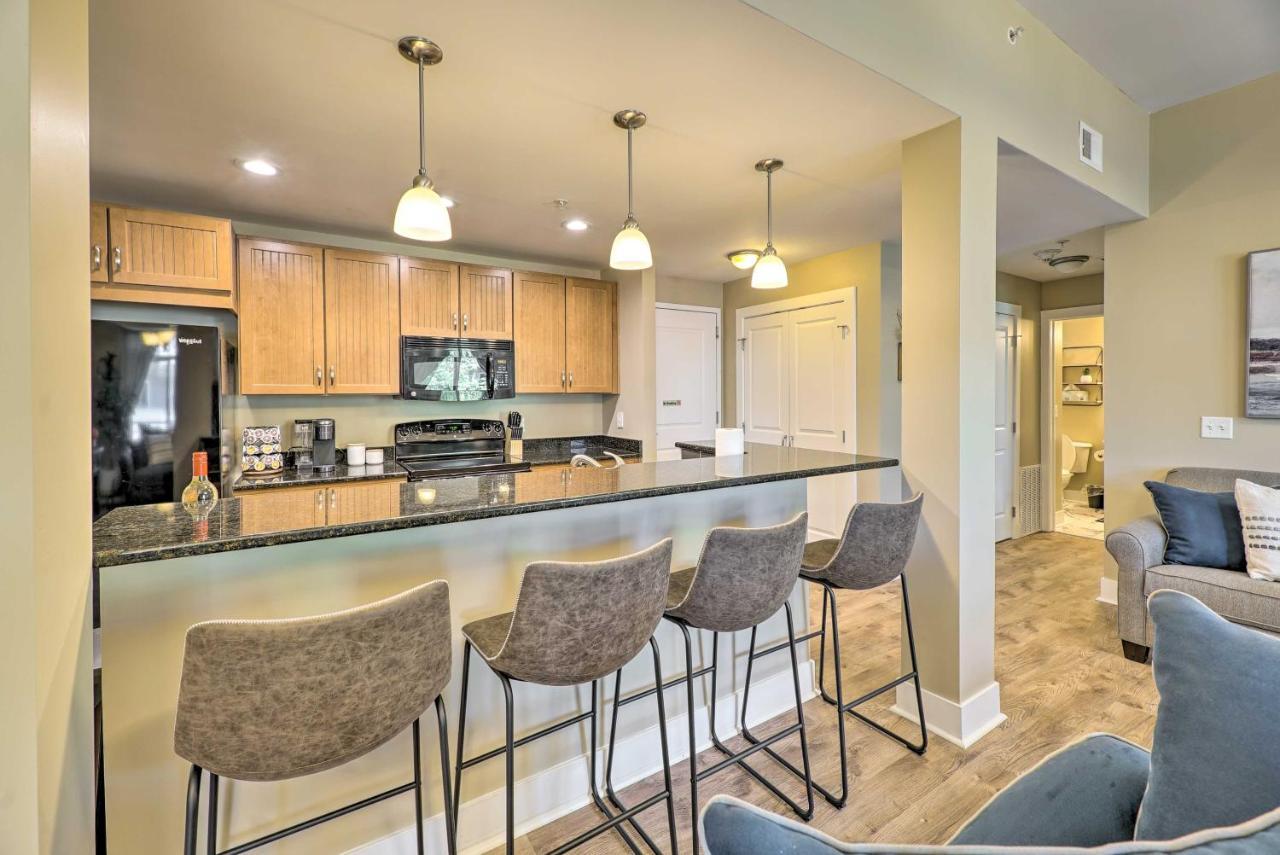 Grand Haven Condo - Walk To Nearby Hot Spots! Extérieur photo