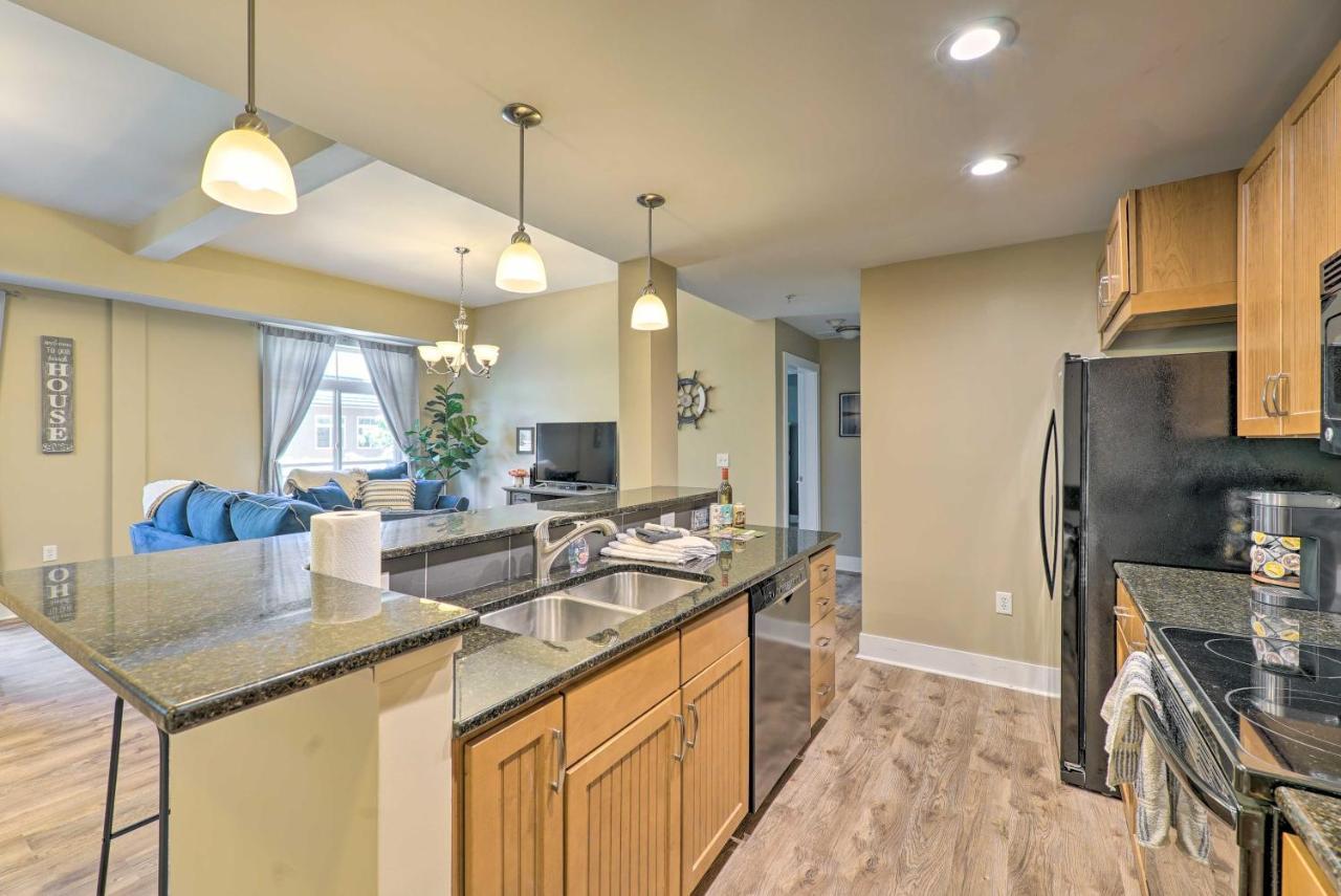 Grand Haven Condo - Walk To Nearby Hot Spots! Extérieur photo