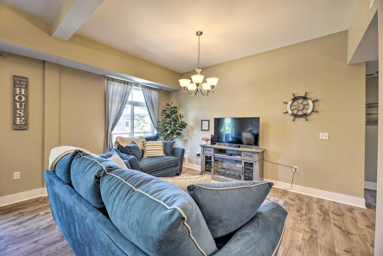 Grand Haven Condo - Walk To Nearby Hot Spots! Extérieur photo
