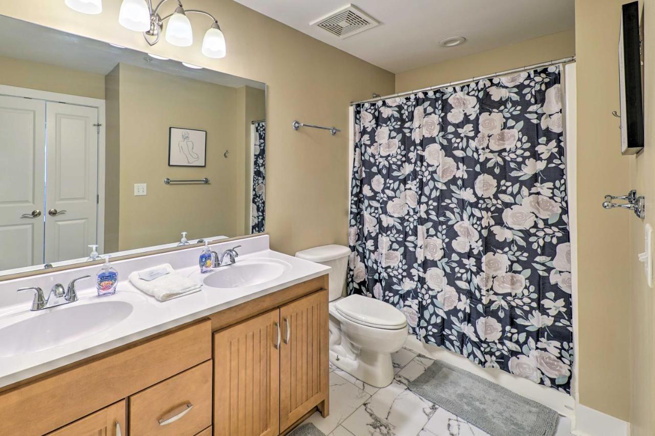 Grand Haven Condo - Walk To Nearby Hot Spots! Extérieur photo